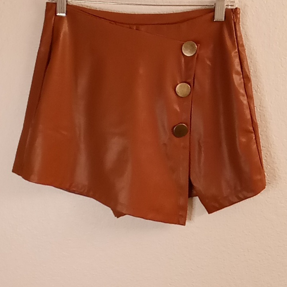 NEW Haute Monde Boho Hippie Minimalist Size S Tan color 3 Gold buttons B27 X P